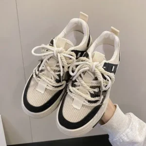 Panolifashion Women Fashion Retro Platform Lace-Up Sneakers